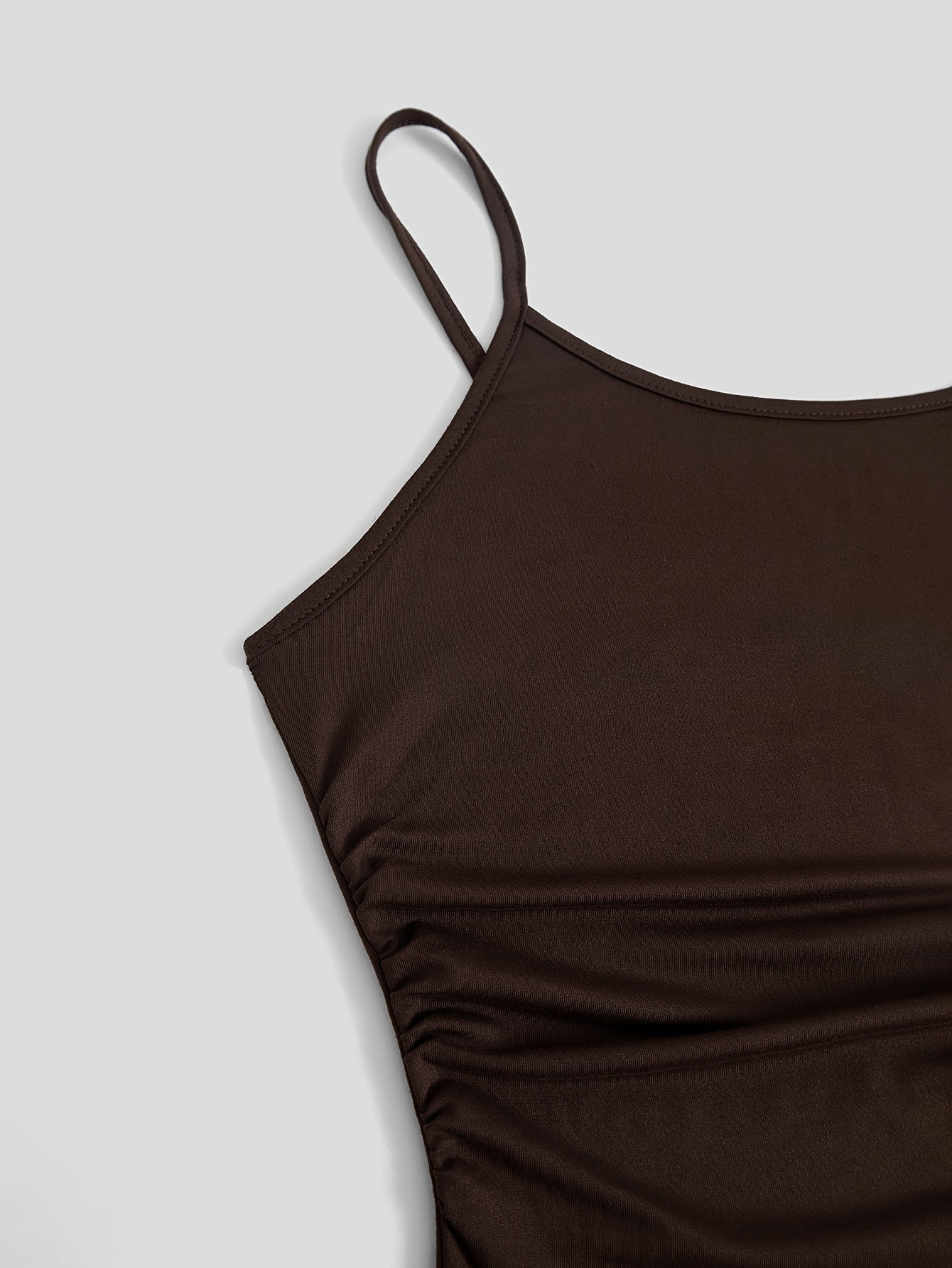 A Two-Piece Set Featuring a Short Crop Top with Long Sleeves And a Fitted Waistline Dress, Perfect for Spring And Autumn